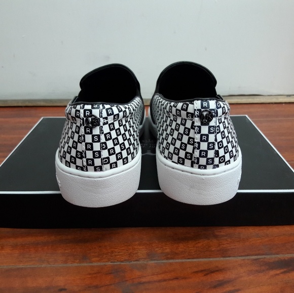 Michael Kors signature slip-ons - Picture 6 of 6